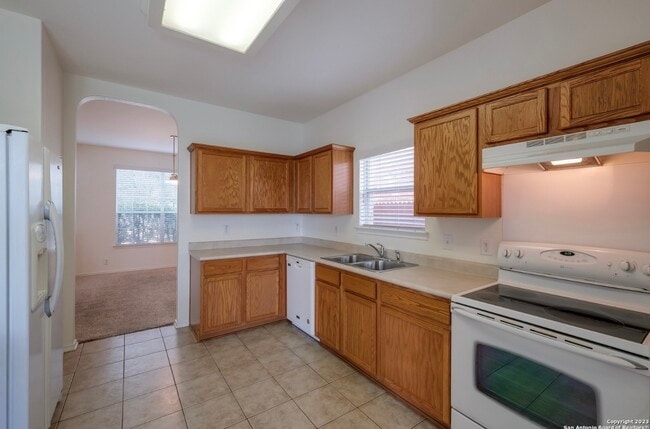 Photo - 13526 Riverbank Pass