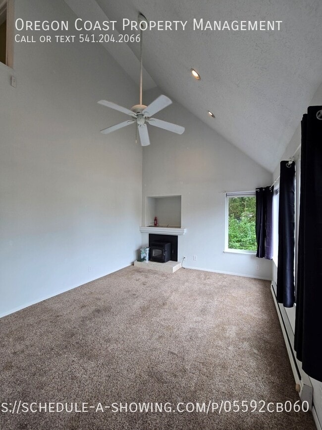 Photo - 1320 SE 2nd Ct