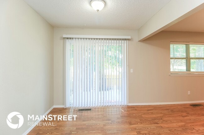 Photo - 1111 E Willow Pl