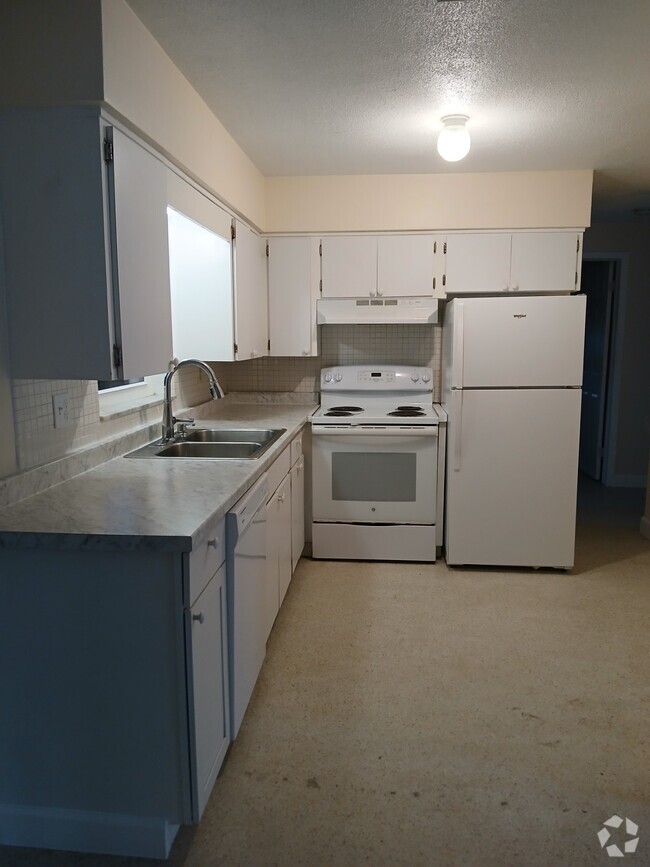 Building Photo - 604 Michigan Blvd Unit 604 Michigan Blvd Rental