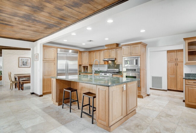 Photo - 408 Lacy Ln
