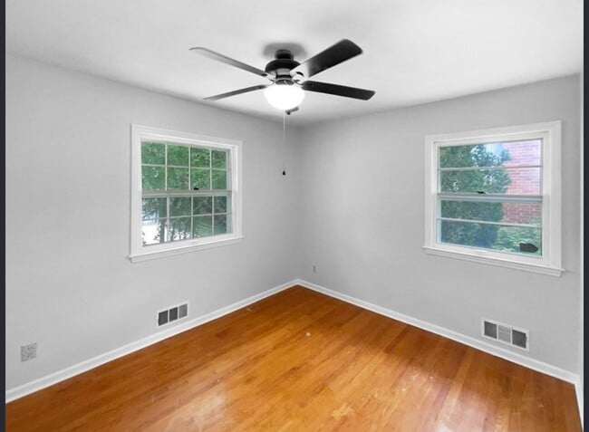 Photo - 119 W 104th Ter