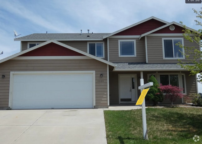 Building Photo - Spacious 4 BR/ 2.5BA Rental
