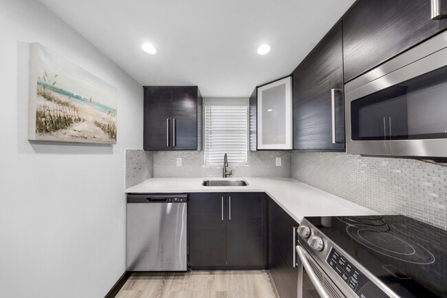 Photo - 3001 W Rolling Hills Cir Unit 610