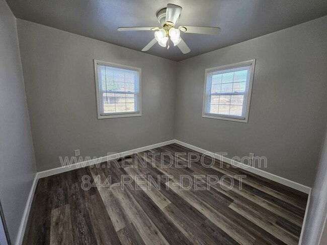 Photo - 925 N Kelsey Ave