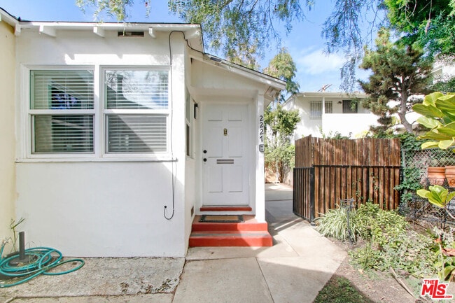 2227 Montana Ave