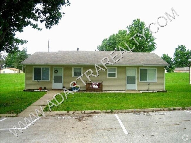 Building Photo - Affordable Lees Summit Duplex-Available in... Rental