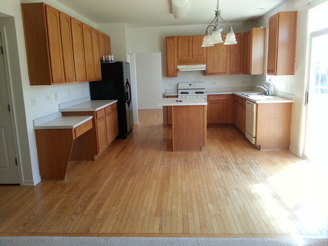 Photo - 735 Knoch Knolls Rd