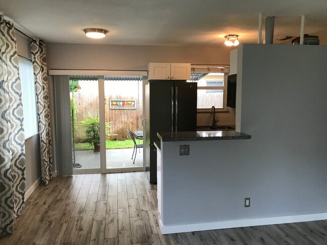 Photo - 125 NE 30th Ct Unit 125