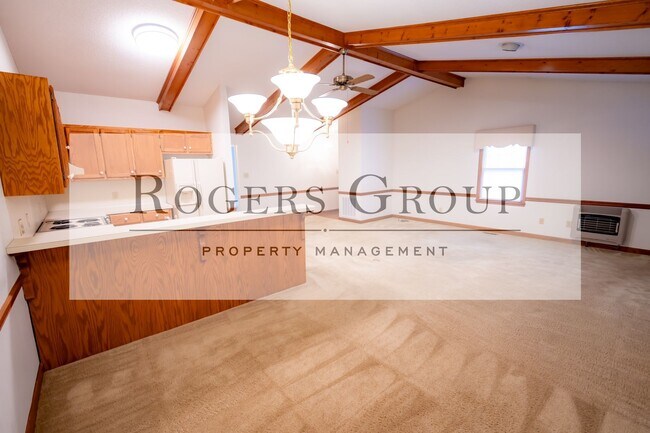 Photo - 1306 Oakridge Ave