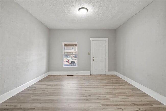 Photo - 1130 N Rural St