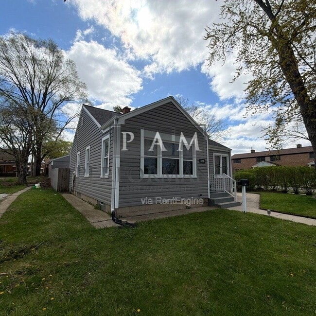 Photo - 3270 S 24th St