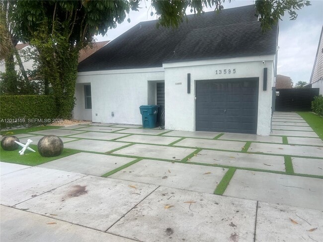 Building Photo - 13595 SW 99th St