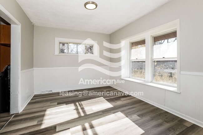 Photo - 563 Garry Rd