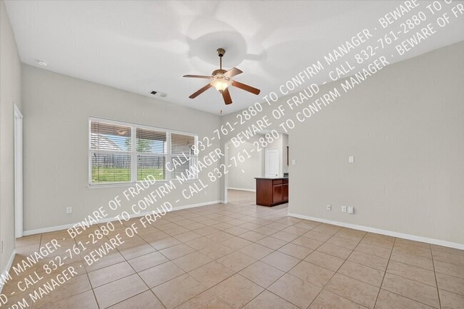 Photo - 2126 Redbud Dr