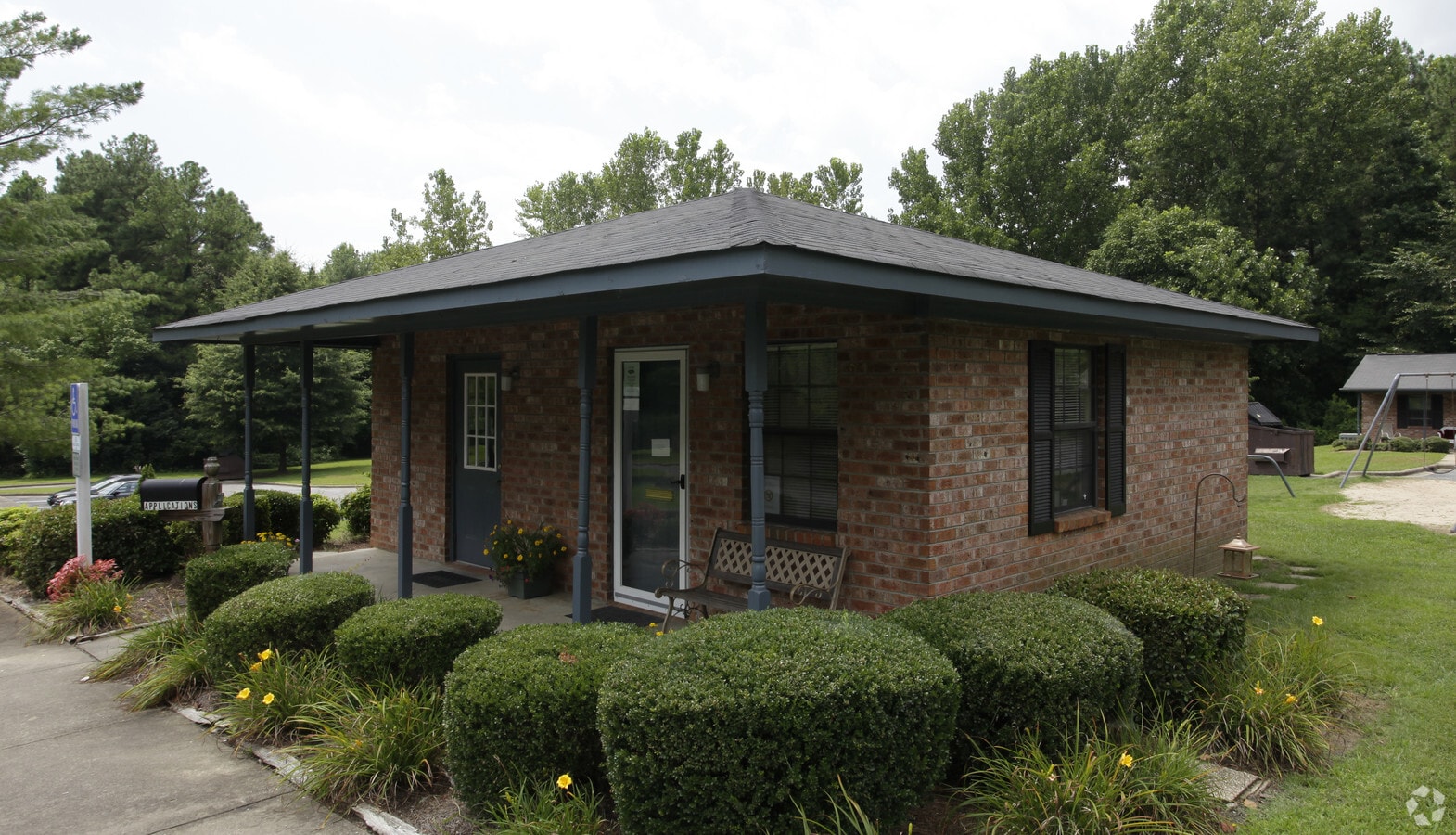 Photo - Kingswood Apartments