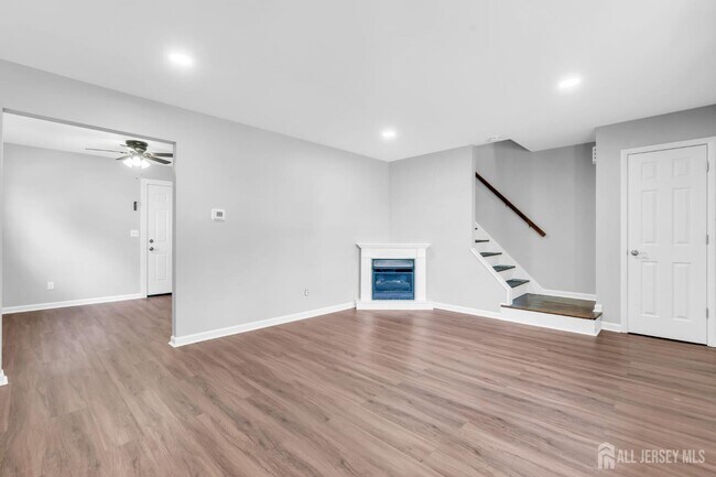 Photo - 368-70-370 Voorhees Ave Unit 370
