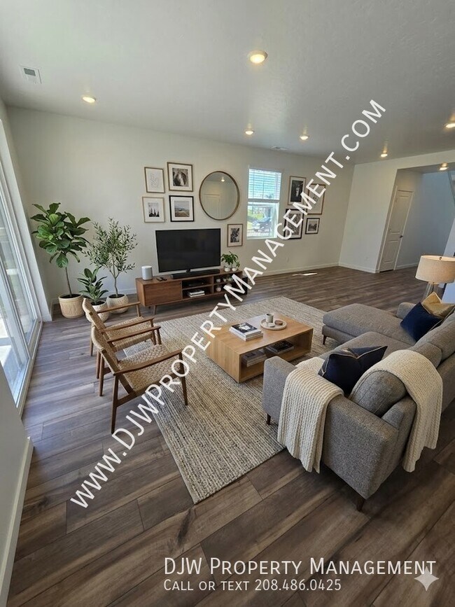 Photo - 1724 N Big Star Ave