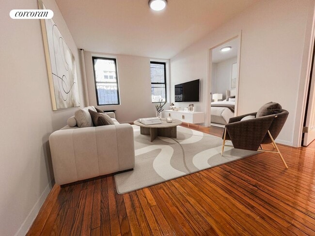 Building Photo - 536 E 82nd St Rental