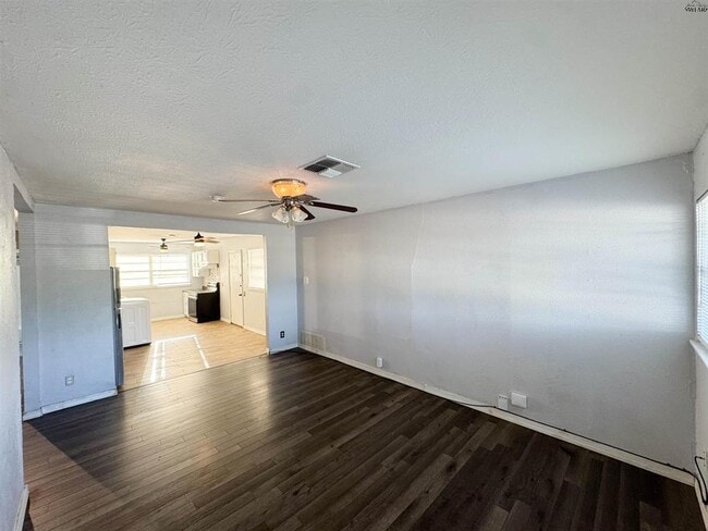 Photo - 1504 Red Fox Rd