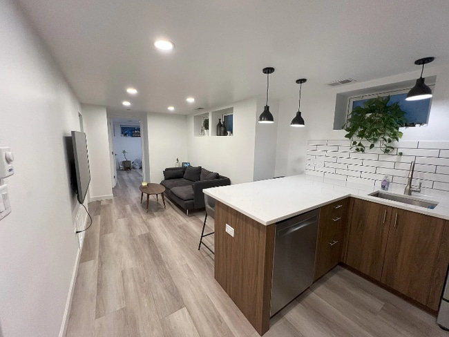 Photo - 3422 W Schubert Ave Unit G