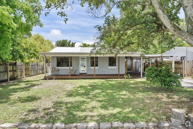 Building Photo - 1292 SW 25th Ave Rental