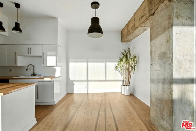 Photo - 1155 N La Cienega Blvd Unidad 5