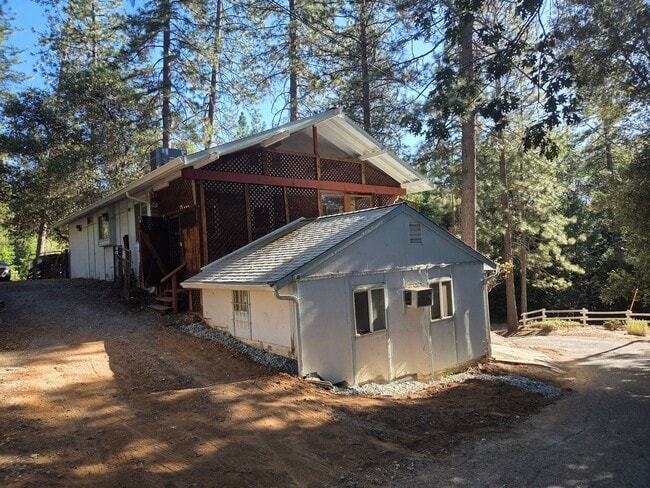 Photo - Comfortable Crystal Falls Home