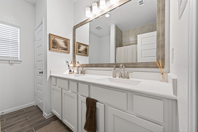 Photo - 32226 Cedar Crst Dr