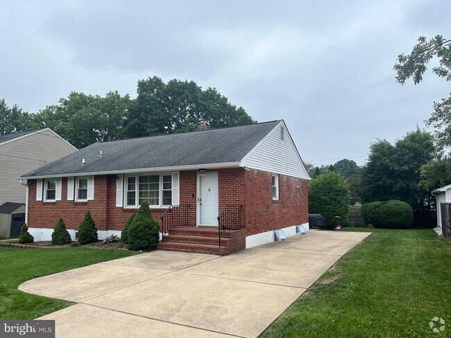 Building Photo - 2311 Centerville Rd Rental