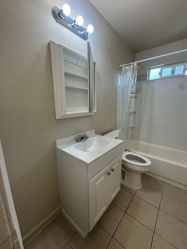 Photo - Bedlow Dr Unit 720 Bedlow Dr