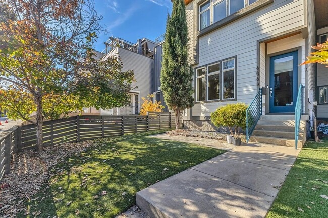 Photo - 606B Hume St