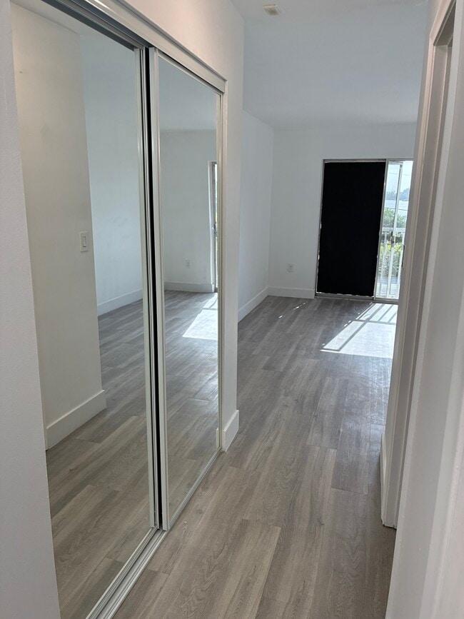 Photo - 17051 NE 35th Ave Unit 207