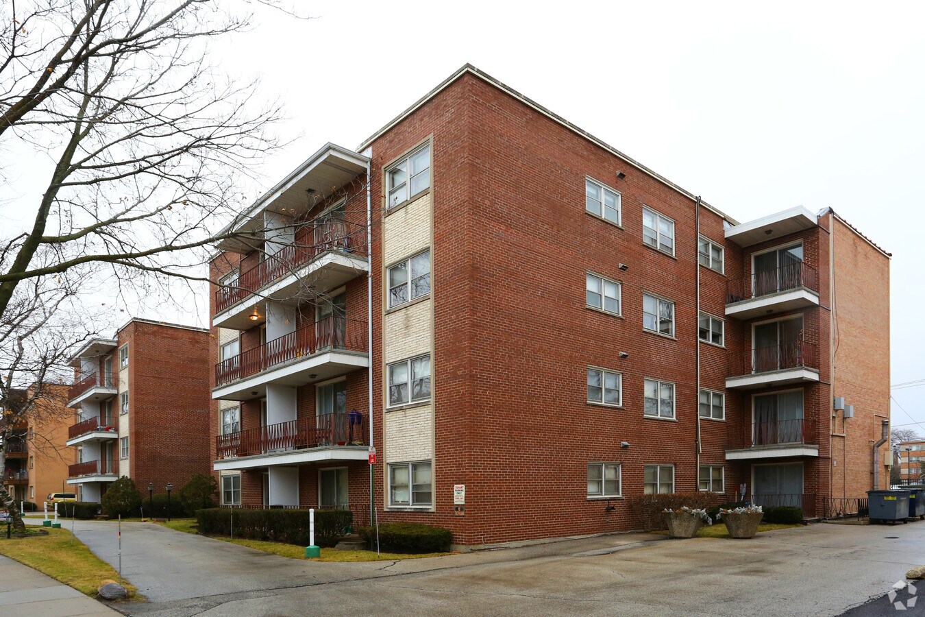 Galitz Court Apartments - Galitz Court Apartments