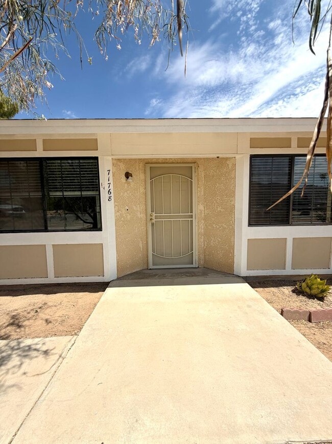 Building Photo - Inviting 3 Bedroom 2 Bathroom Home