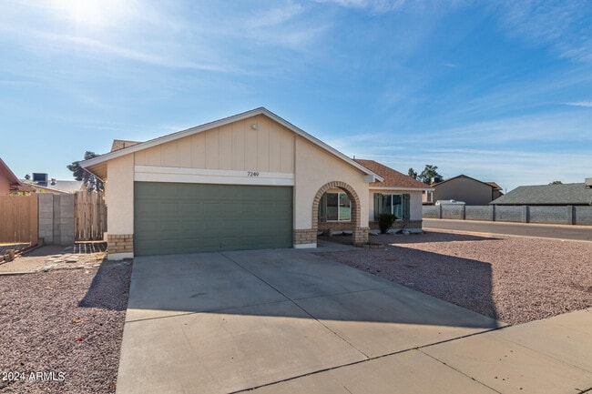 Photo - 7249 W Medlock Dr