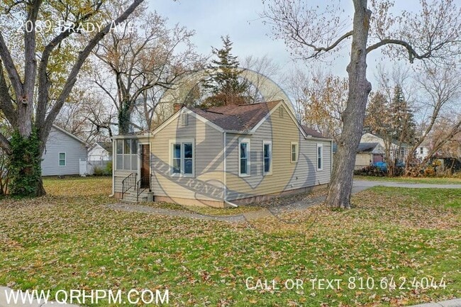 Photo - 2089 Brady Ave