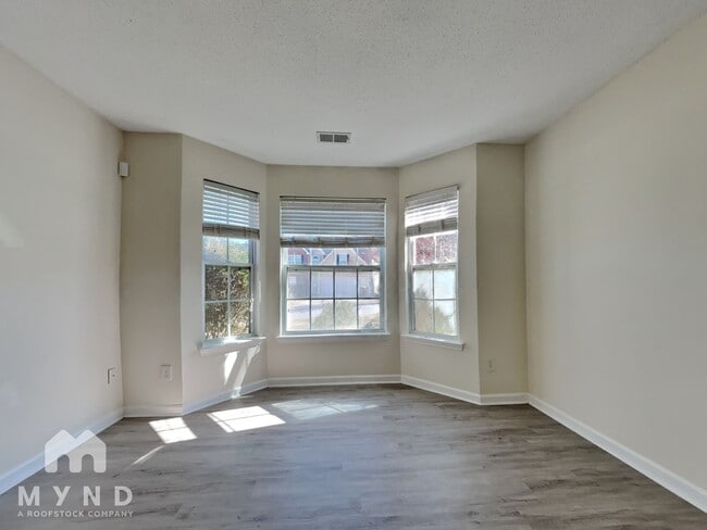 Photo - 6099 Trotters Cir