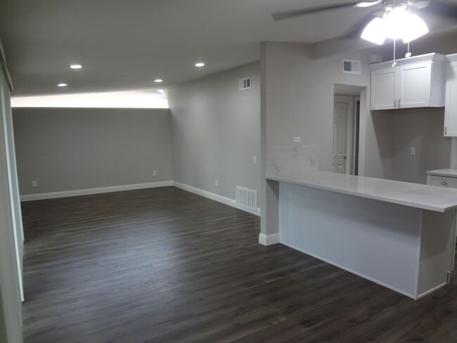 Building Photo - fenn62 Unit 6256