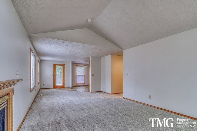 Photo - 2611 NE 99th Ave