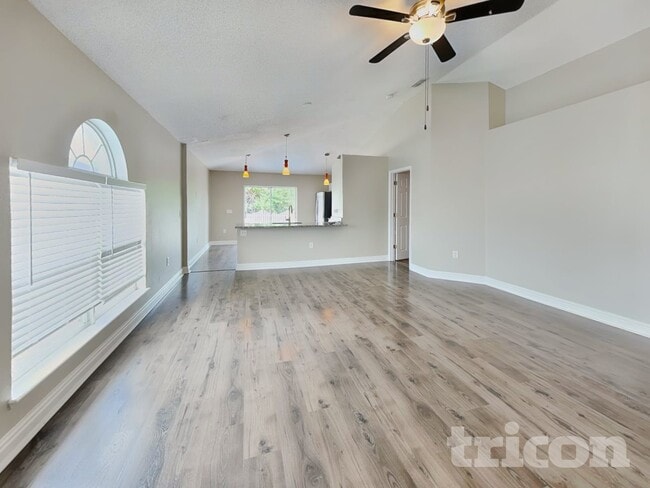 Photo - 10610 Opus Dr