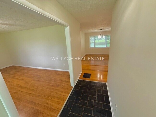 Photo - LOCATED IN GIBBS...FANTASTIC UPDATED, 1-LE...