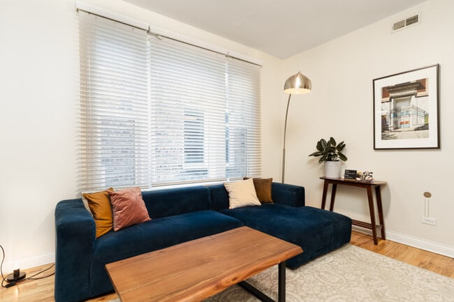 Photo - 2149 W Division St Unit ID1379070P