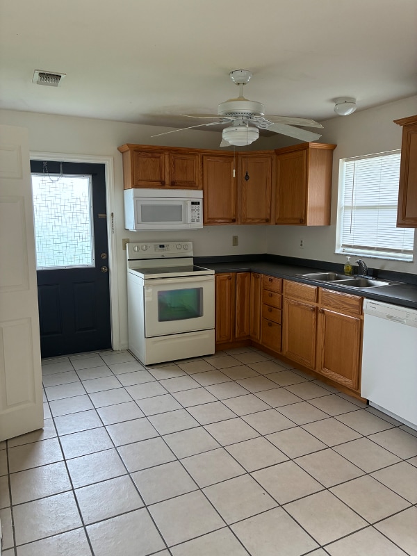Building Photo - 2256 East 12th Street Rental