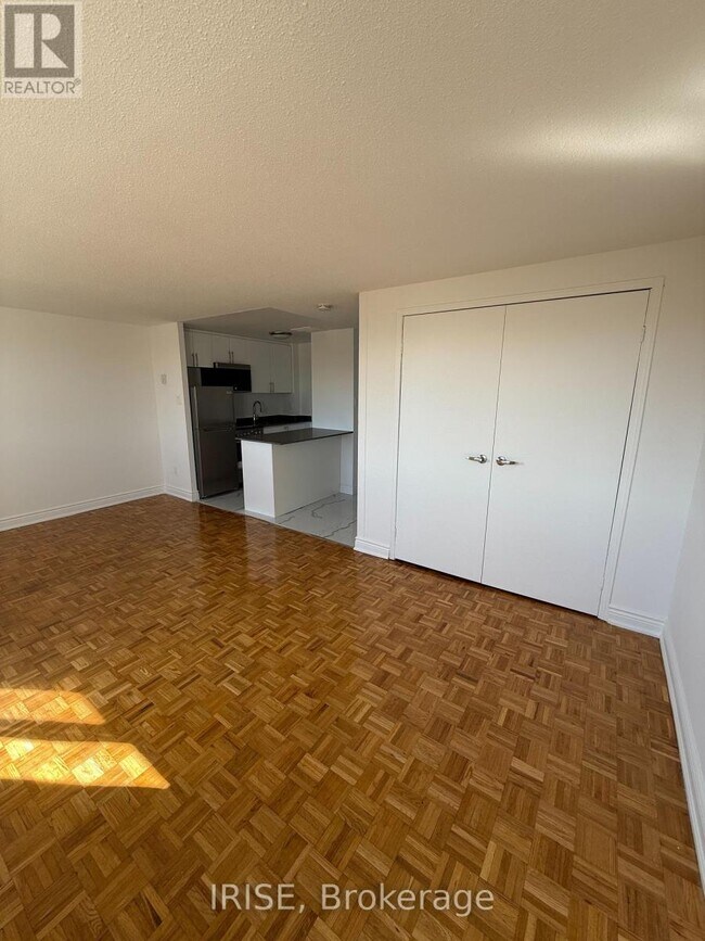 Photo - 7555 Goreway Dr Unit 197