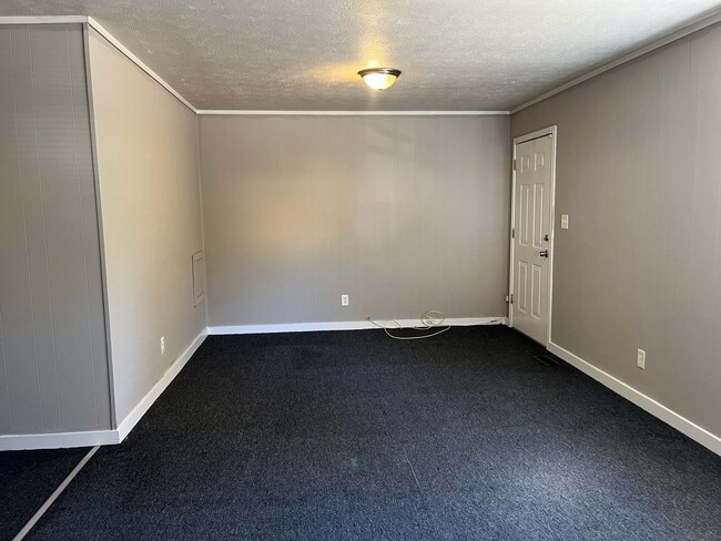 Photo - 2 bed 1 Bath Duplex