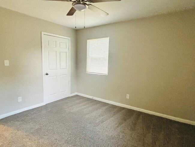 684 Heather Ln