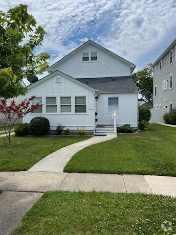 Yearly rental Contact me for more pictures - 144 5th St S Unit 1st Floor Rental