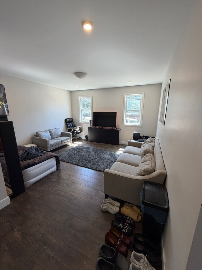 2445 Clover St Unit 1