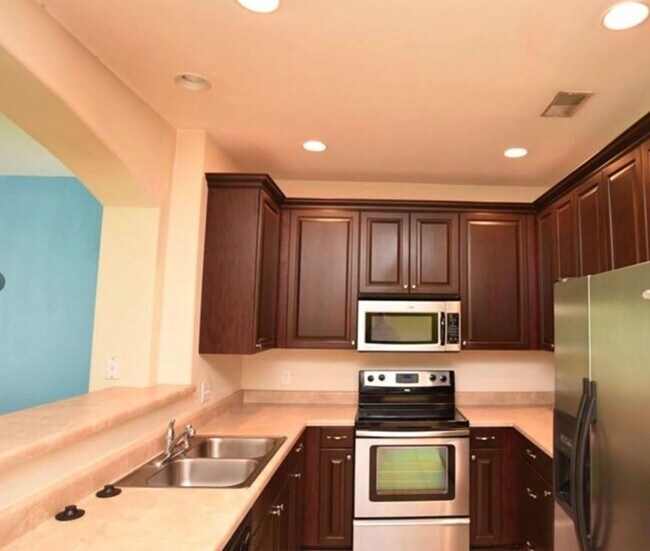 Photo - Townhome fresh paint and new carpet! Won't...